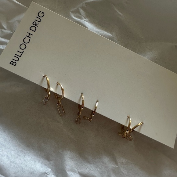 Ear ring bundle - Picture 3 of 3